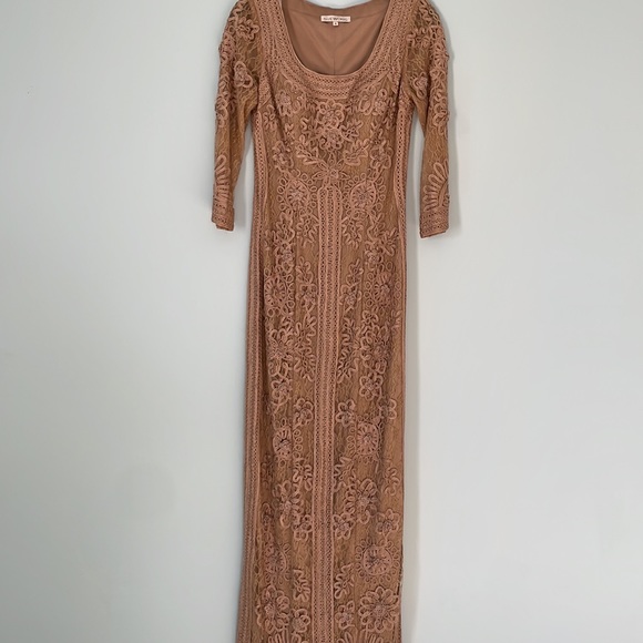 Evening dress - Picture 2 of 7